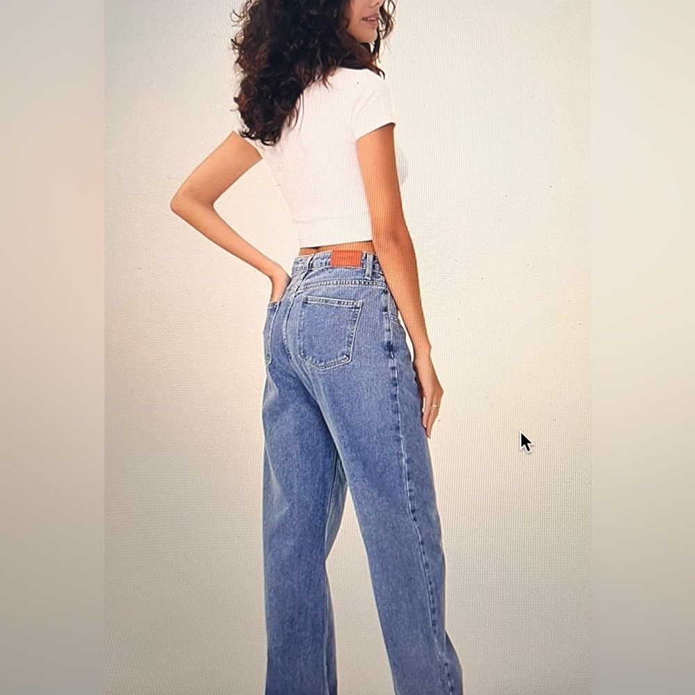 Women wide leg jeans sz L loose fit and fab! NWT
